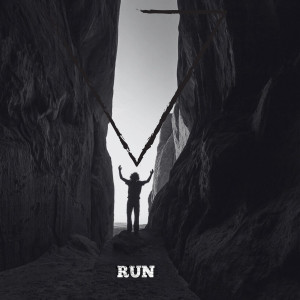 Listen to Run song with lyrics from Wolle