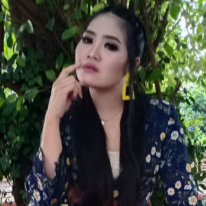 Listen to Tamba Sebel song with lyrics from Susy Arzetty