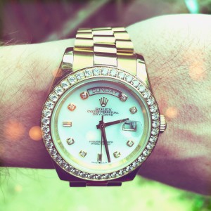 收聽Freshman Jeff的Wrist (feat. Carl Money Moss) (Explicit)歌詞歌曲