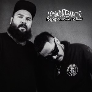 收聽La Banda Bastön的Agua Transparente歌詞歌曲