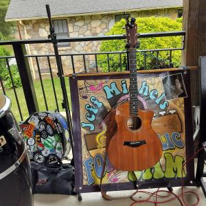 default playlist img