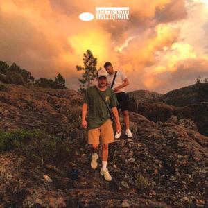 ดาวน์โหลดและฟังเพลง CRACK DOWN (Explicit) พร้อมเนื้อเพลงจาก Scat Cat