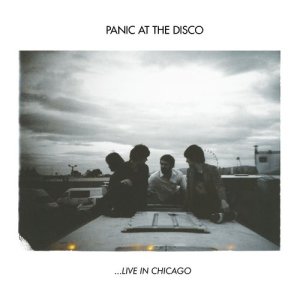 收聽Panic! At The Disco的She's a Handsome Woman (Live at Congress Theater, Chicago, IL, 2008) (Live in Chicago)歌詞歌曲