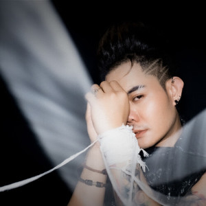 Listen to มาให้แม่ผูกแขน (CURSE) song with lyrics from เก่ง ธชย
