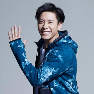 Listen to Fen Xiang Kuai Le - Pin Ke 2017 Guang Gao Qu song with lyrics from Weibird (韦礼安)