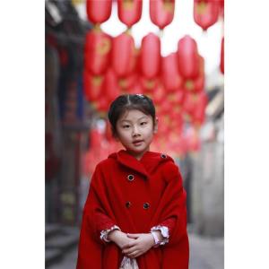 Dengarkan lagu 茉莉花 nyanyian 小蓓蕾组合 dengan lirik