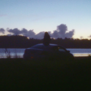 Dengarkan August lagu dari 4rif dengan lirik