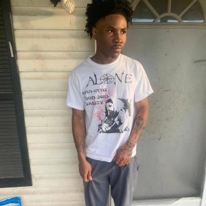 收聽Subi的allluv (Explicit)歌詞歌曲