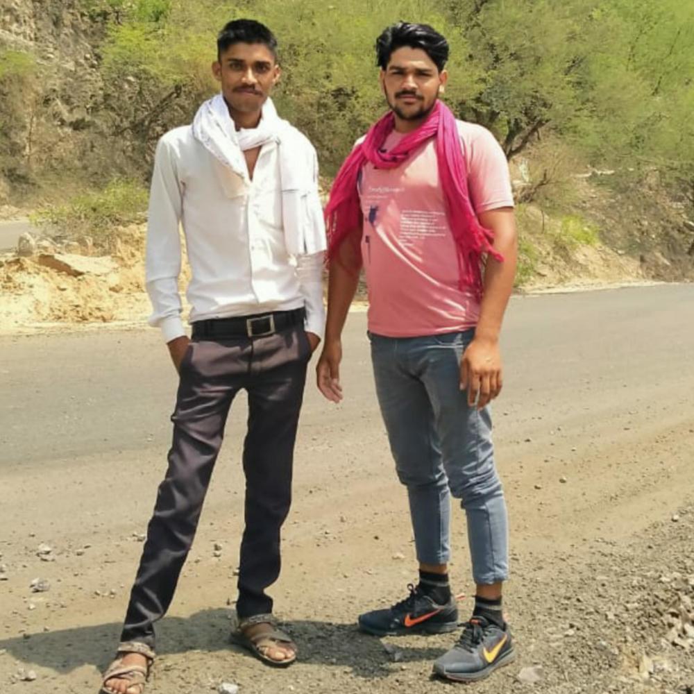 Chori Tharo Aashiq Rove Phone Pe & Rocky Meena (feat. Rinku Kaled & Raju Gomladu)