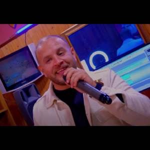 ดาวน์โหลดและฟังเพลง 3toni Visa พร้อมเนื้อเพลงจาก Kader Sghir