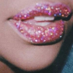 收聽Perseo的GLOSS (Explicit)歌詞歌曲