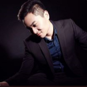 ดาวน์โหลดและฟังเพลง 被爱的人 พร้อมเนื้อเพลงจาก 胡楠