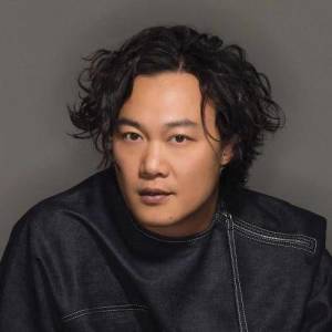 Listen to Qi Dian Zhong Zhan song with lyrics from 陈奕迅