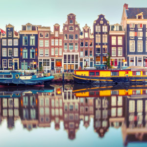 收聽Amsterdam City Sounds的City Sleep歌詞歌曲