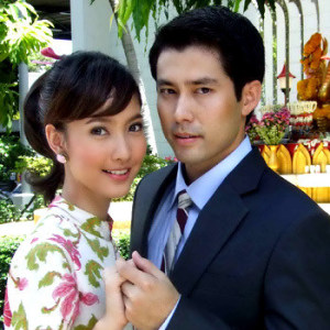 ดาวน์โหลดและฟังเพลง นกขมิ้น (เพลงประกอบละคร ดงผู้ดี) พร้อมเนื้อเพลงจาก คำหวาน วีรเวศร์