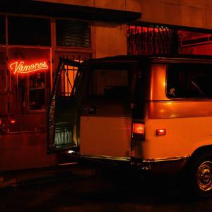 ดาวน์โหลดและฟังเพลง I Fell พร้อมเนื้อเพลงจาก Naive Thieves