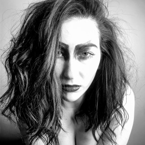 收听Impossible的Bloody Valentine歌词歌曲