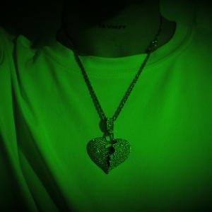 Listen to Me robo el corazon song with lyrics from eldiablodetusojos