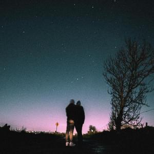 收聽Hizashi的Clear Skies歌詞歌曲