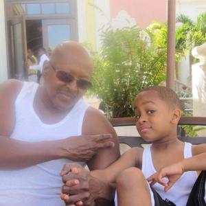 收聽Azir的Off Day (Explicit)歌詞歌曲