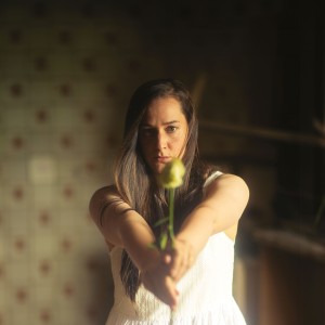 Josienne Clarke的專輯Double-Edged Sword