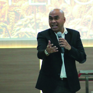 Listen to Nothing Is Impossible song with lyrics from Ps. Boyke Pakpahan