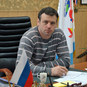 Listen to Russian song with lyrics from Igor Kurinnoy