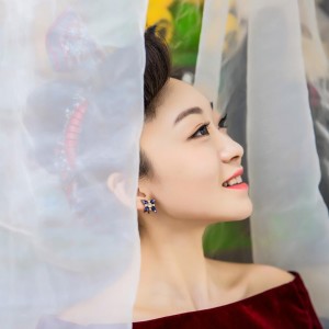 Dengarkan 初心如炬，百年荣光（吴琼、姜姿羽、姜宏、小墨） (完整版) lagu dari 祝云英 dengan lirik