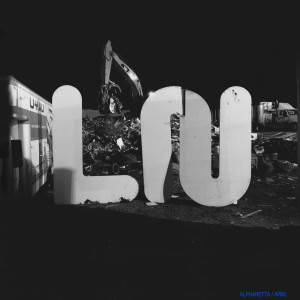 ดาวน์โหลดและฟังเพลง Alpharetta พร้อมเนื้อเพลงจาก Local Natives