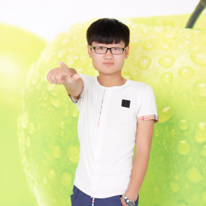 Listen to 追爱 song with lyrics from MC气质韩少