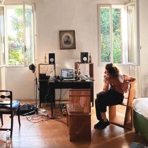 default playlist img