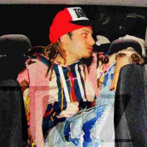 收聽Narp的KILOS (Explicit)歌詞歌曲