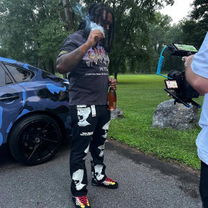 default playlist img