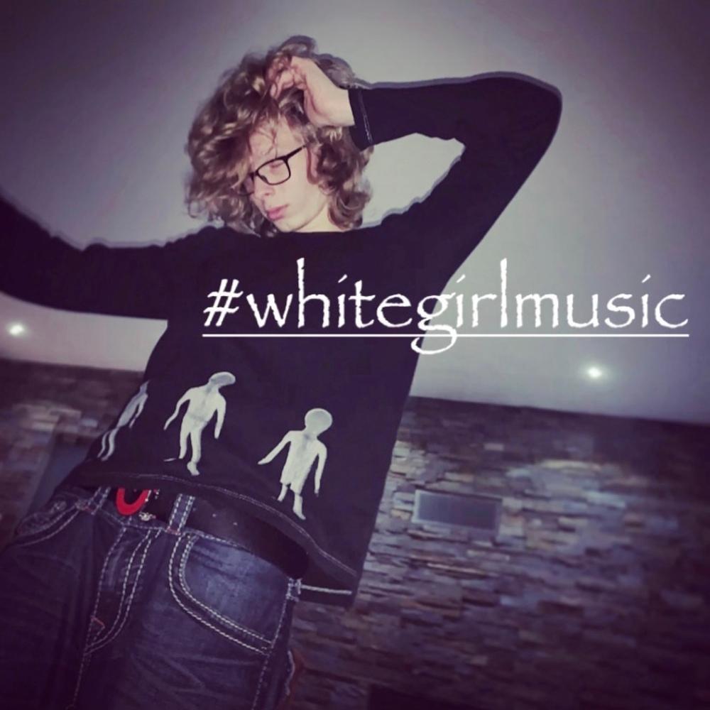 Basic Hoes (feat. Sxltlean) (Explicit)