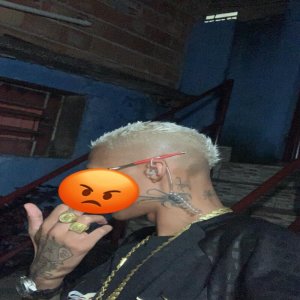 Dengarkan Vai cá xoxota no revólver (Explicit) lagu dari DJ 2G dengan lirik