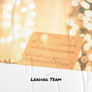 收听Lilin Mert的Leading Team歌词歌曲