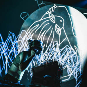 Dengarkan Live @ Nuits de Fourvière - Immersive 3D audio lagu dari Submarine FM dengan lirik