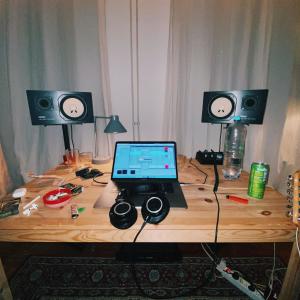 default playlist img