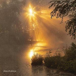 收聽Whyte!的Shine & Glisten (Explicit)歌詞歌曲