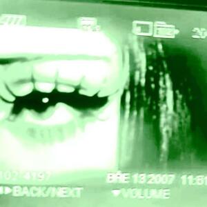 收聽Dirty Gous的Sude歌詞歌曲