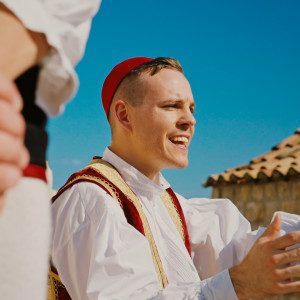 Listen to Pramaljeća i marčane bure song with lyrics from Klapa Kase
