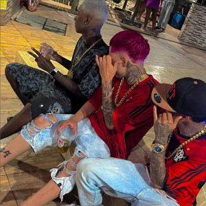 Listen to Eu Vou Tacar Nessas Novinha (Explicit) song with lyrics from DJ KF OLIVEIRA