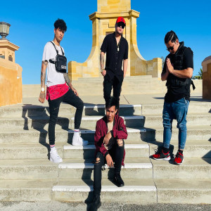 Album S4 from Xenos Official
