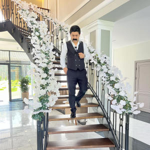 收聽Hozan Reşo的Kinè bute neminim歌詞歌曲