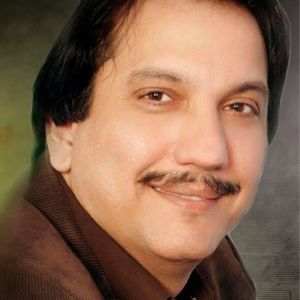 Listen to Ta Zama Zra Ye Zama Zan Ye Tata Sa Pata Da song with lyrics from Khalid Malak
