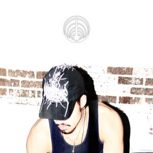 Meezy<3的專輯NEW KICKS (Explicit)