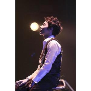 Listen to 사랑 하나 (네게 배운 말...) (Instrumental) song with lyrics from Andy
