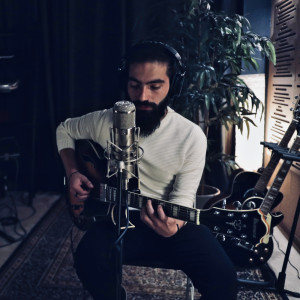 Dengarkan Beyond Reach (Live) lagu dari George Sidiropoulos dengan lirik