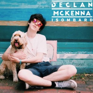 ดาวน์โหลดและฟังเพลง Isombard พร้อมเนื้อเพลงจาก Declan McKenna