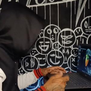 default playlist img